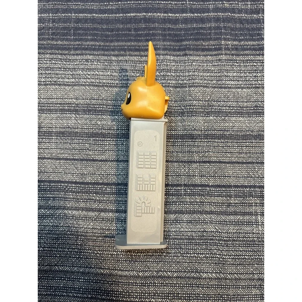 POKEMON  EEVEE --  PEZ Dispenser - 2020 Loose